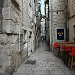 Dante * Split